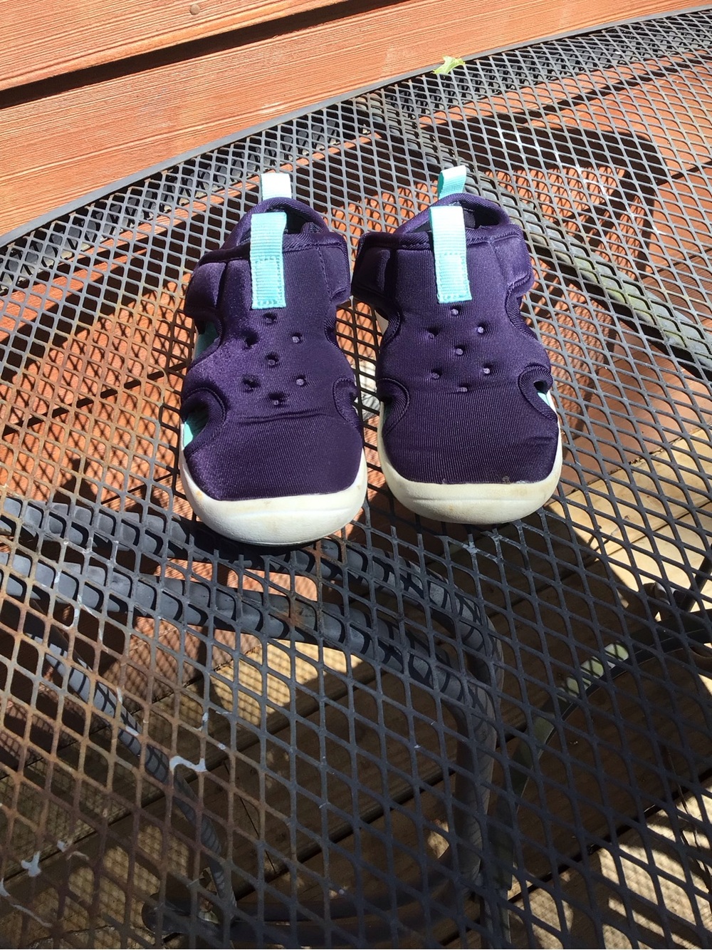 Cat & Jack Kids True Apparel Velcro Water Shoes Toddler Size 8